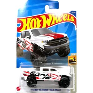 Hot Wheels 19 Chevy Silverado Trail Boss LT BAJA BLAZERS 1